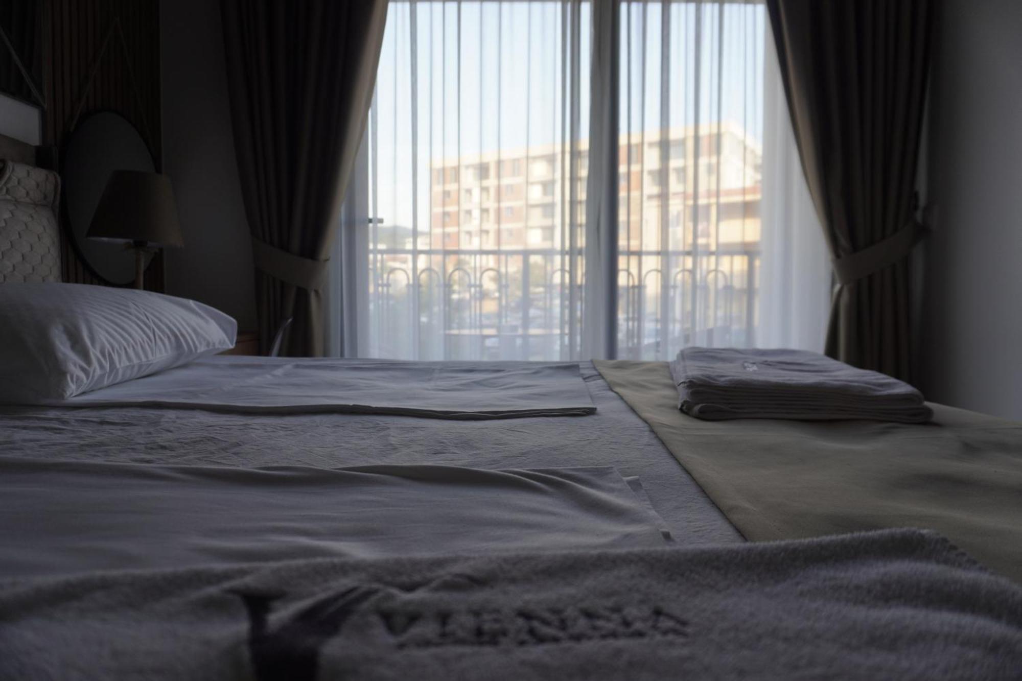 Vienna Luxury Apartments Добра-Вода Экстерьер фото